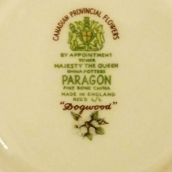 Vintage Paragon Canadian Provincial Flowers Dogwood Footed Cup & Saucer - Picture 4 of 6